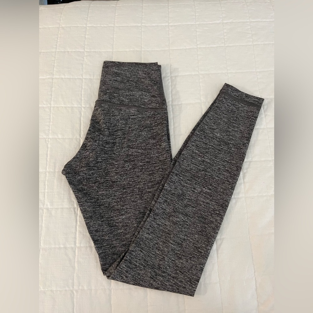 Lululemon Wunder Under Hi-Rise Leggings - Size 4 - heather Grey
